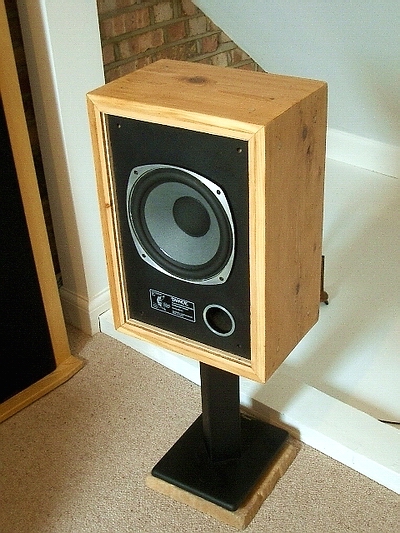 Tannoy%201.JPG